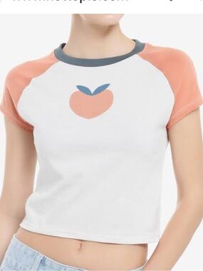 NWT Hot Topic  Eaternal Eve Peach Cropped Baby Tee, Size Small